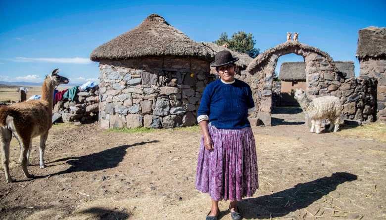 Local woman in Amantani Island