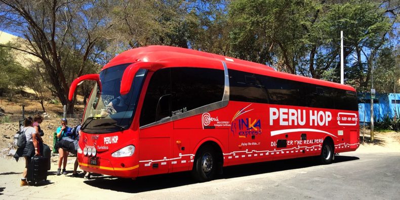 bus de peru hop con pasajeros