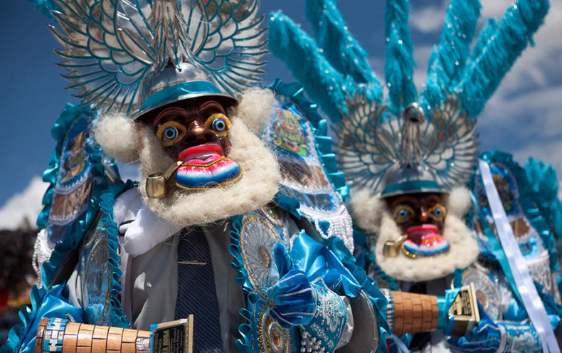 disfraces en la celebración de la fiesta de la candelaria en Puno