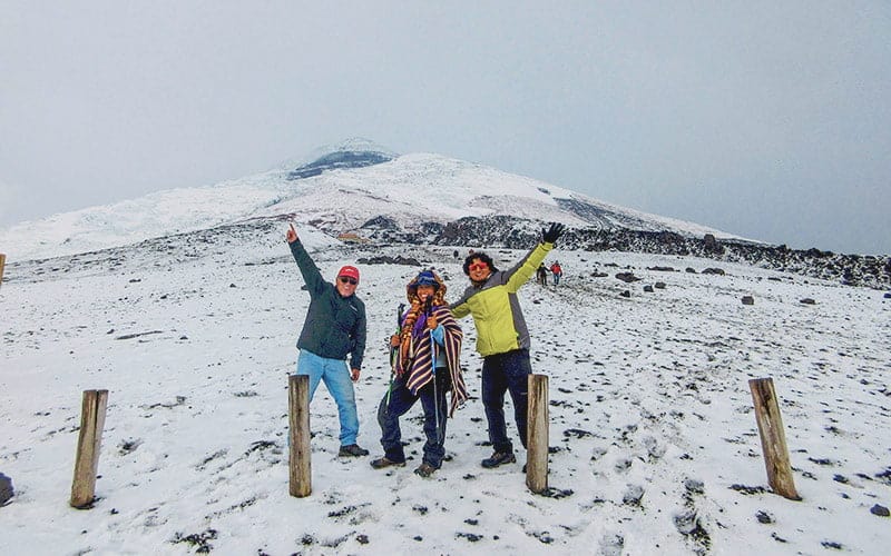 cotopaxi-volcano-ecuador-ecuadorhop