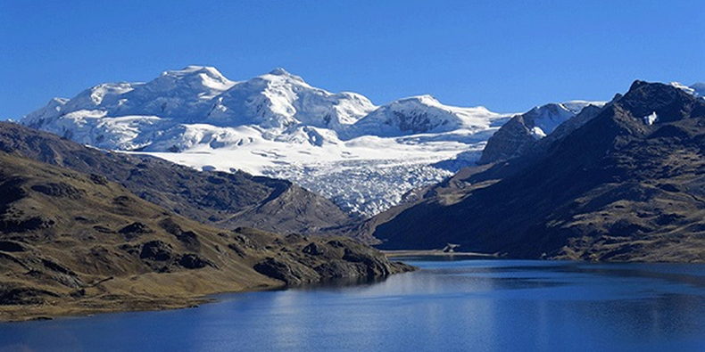 lagoon rajucolta huaraz