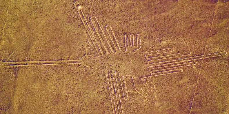 lineas de nazca desde el aire - colibrí