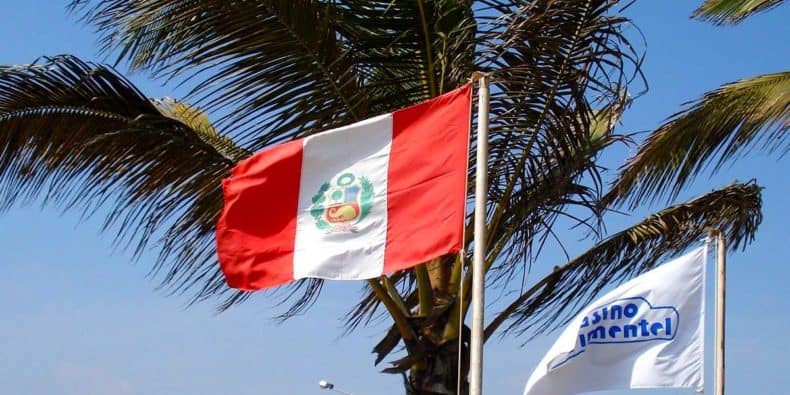 peruvian flag 