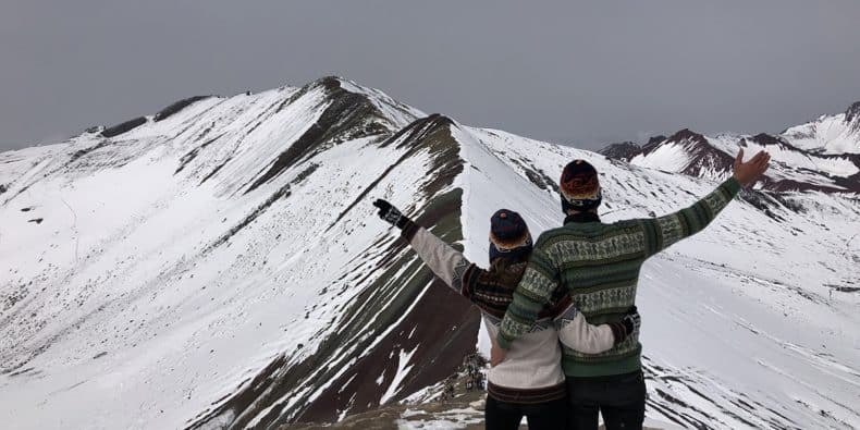 montanha 7 cores peru com neve