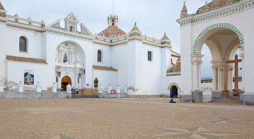 Lake Titicaca - Basílica de Nossa Senhora de Copacabana